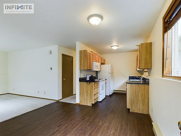 4th image of 33 Arrowwood Dr Unit C