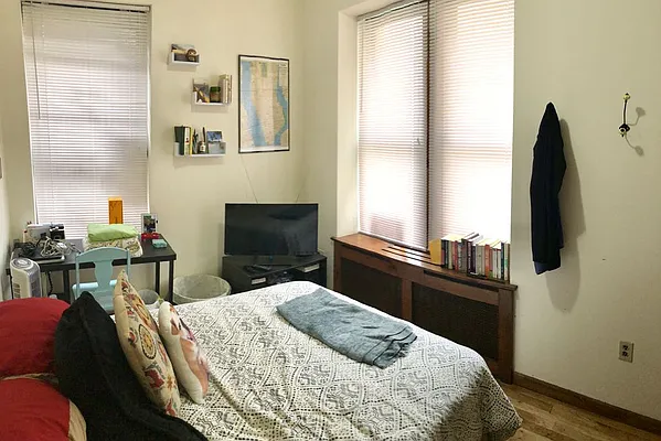 Rented by Your Vanity Realty | media 13