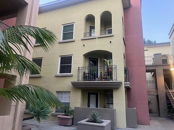 5th image of 1270 Cleveland Ave #131