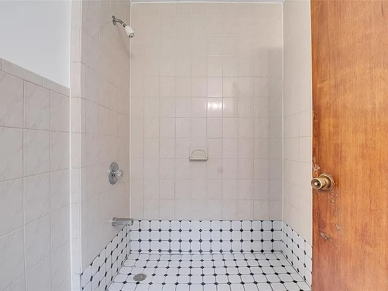 1040 San Luis Dr — Photo 31
