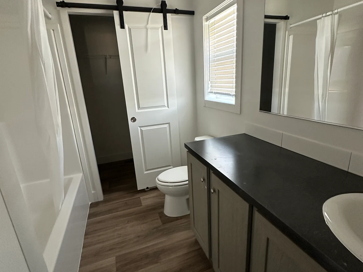 3 bed, 1264 sqft, $1,750 — Photo 3