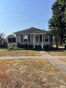 103 E Florence St, Sesser, IL, 62884
