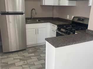 427 Bay St #2, Fall River, MA 02724