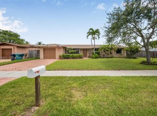 11193 SW 113th Ter, Miami, FL 33176