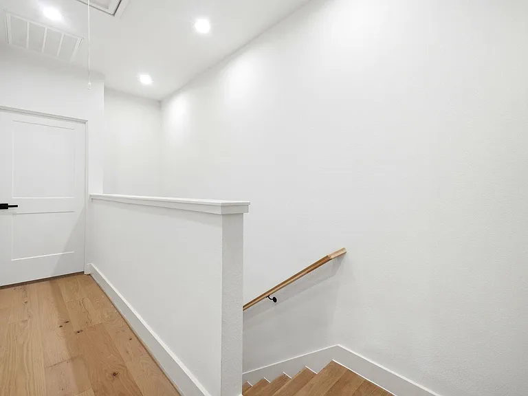 2212 Lou Ellen Ln #C — Photo 29