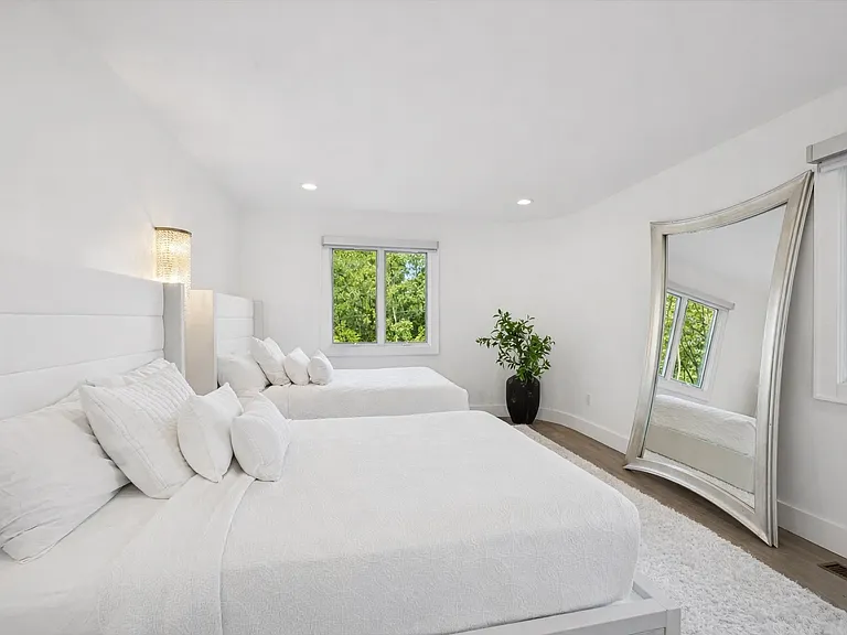 3 Southwood Ln — Photo 12