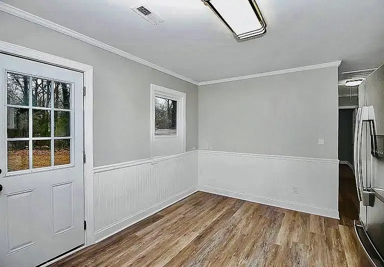 608 Westwood Cir — Photo 1