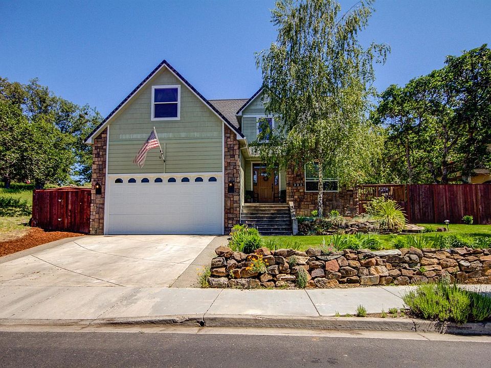 2nd image of 323 Patricia Ln