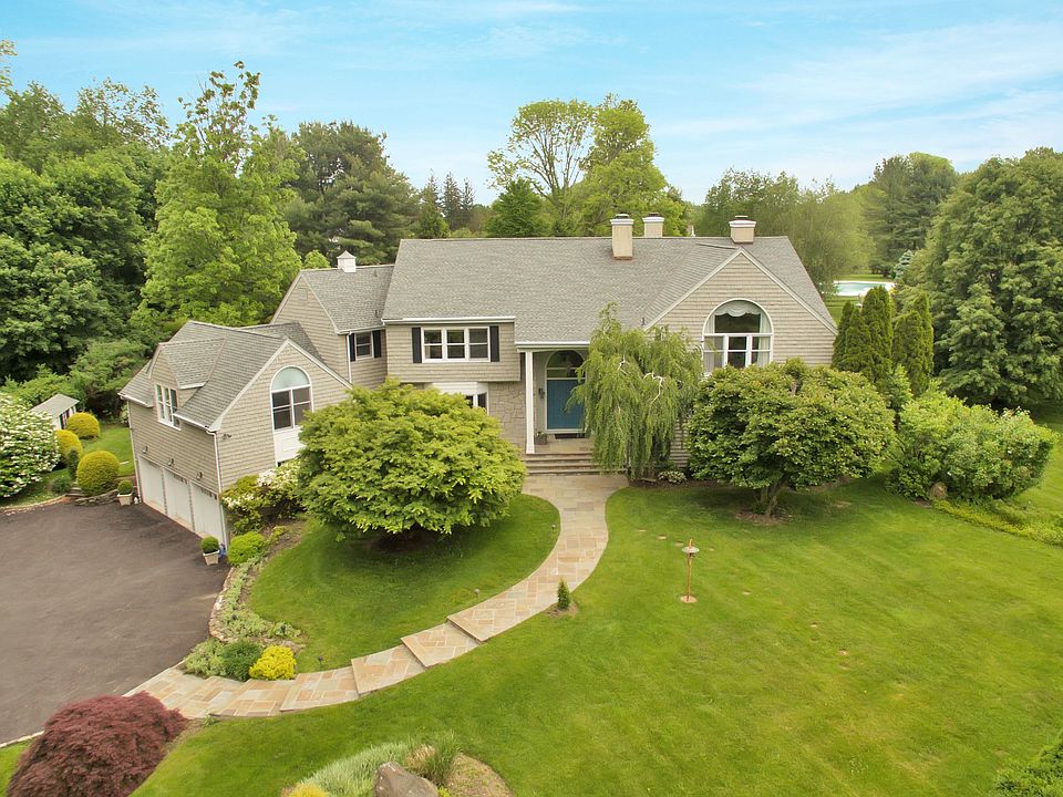 1st image of 6 Sherwood Ln