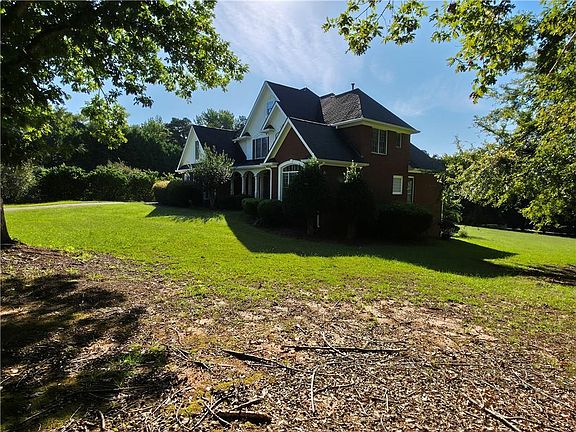 4th image of 500 Thoreau Ln