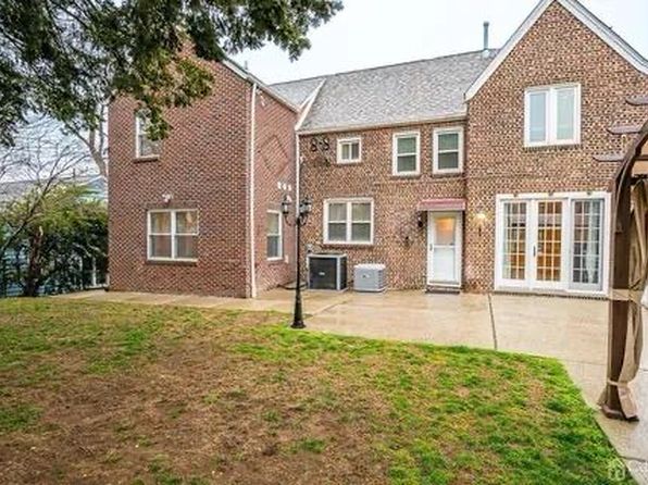 44 Darrow St #BASEMENT