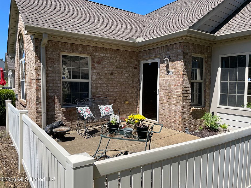 1st image of 8925 Oak Branch Ln