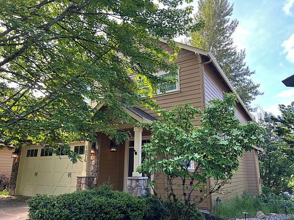 3rd image of 1076 W Alder St
