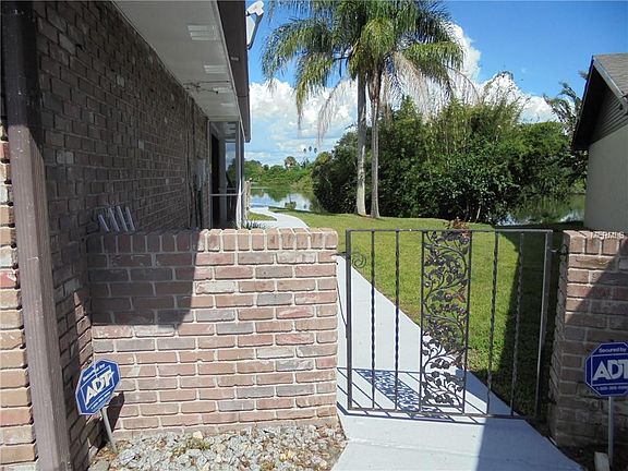 3rd image of 3436 Whitman Cir