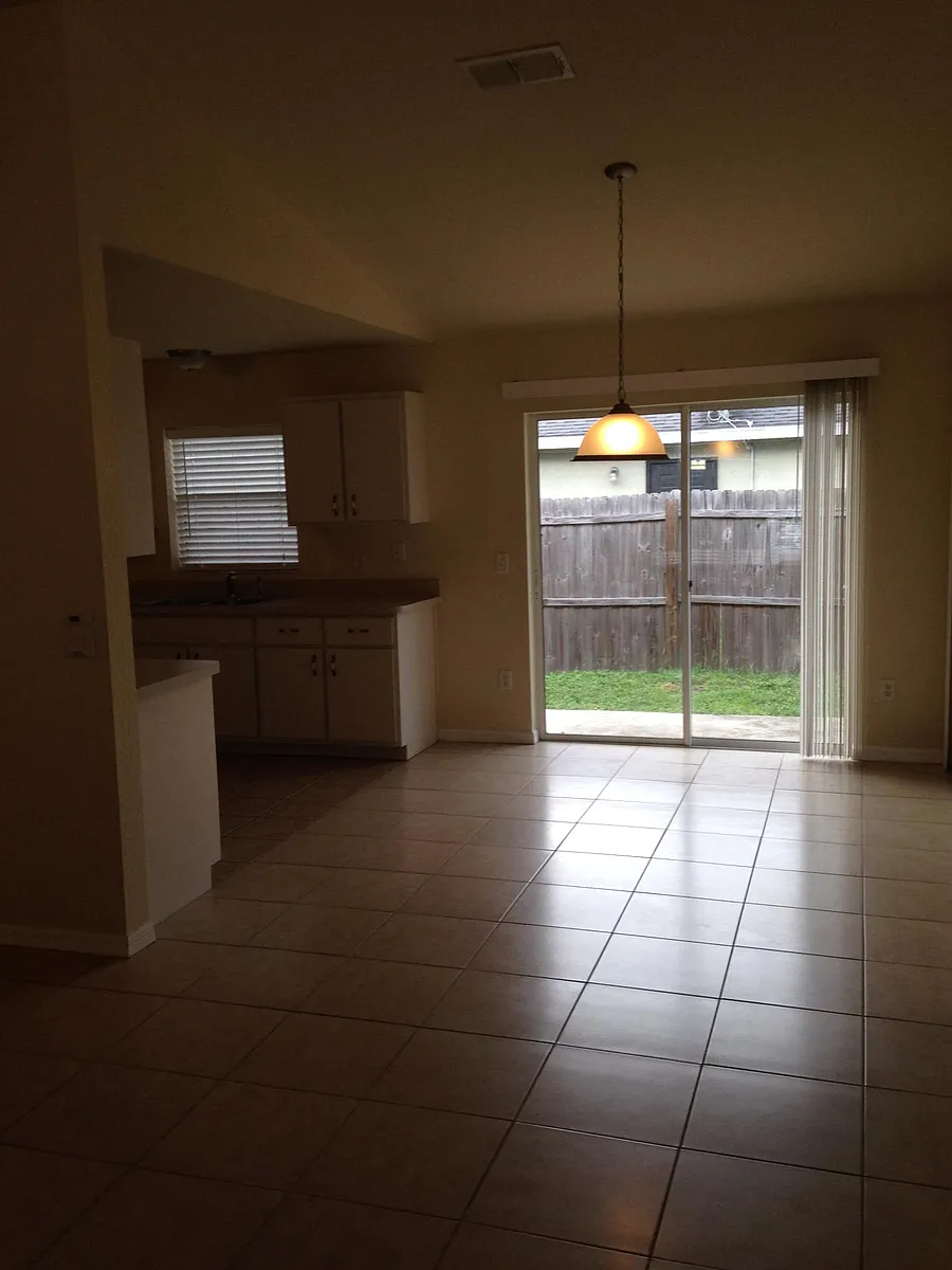 Building Photo - 7071 Midway Ter #4