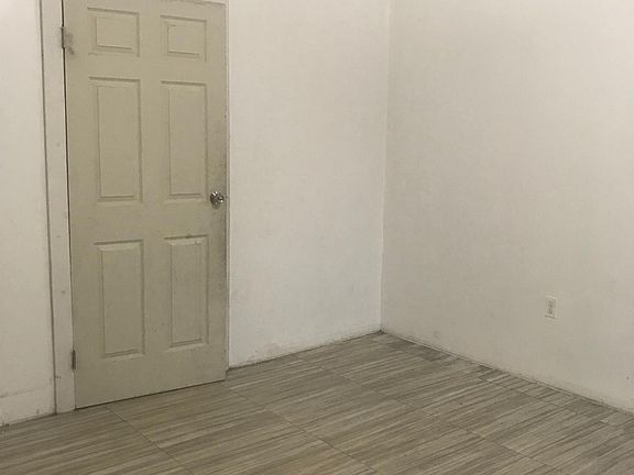 3rd image of 28 Miller Ave