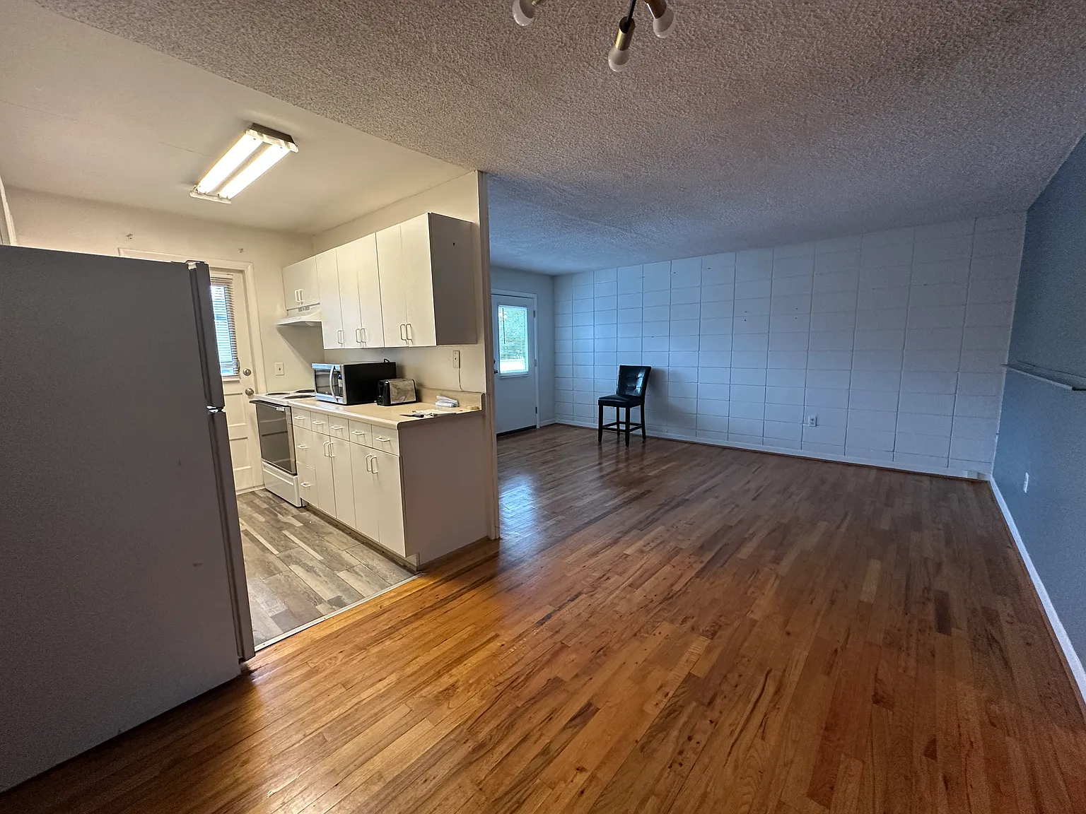 1 bed, 644 sqft, $1,300 — Photo 4