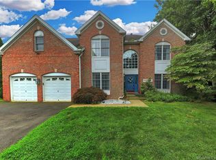 20 Wellington Ct, Shelton, CT 06484