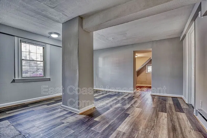 2 bed, 1.0 bath, 880 sqft, $1,195 — Photo 4