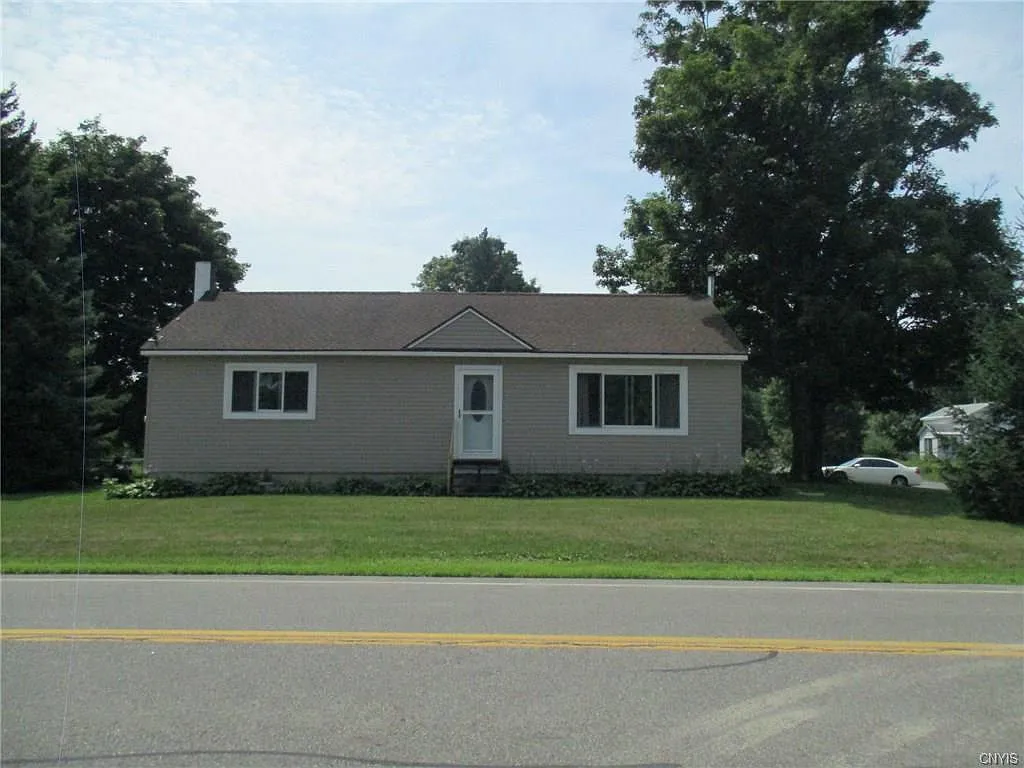 9005 Avery Rd photo 1