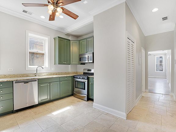 5th image of 1617 N Wood St #1
