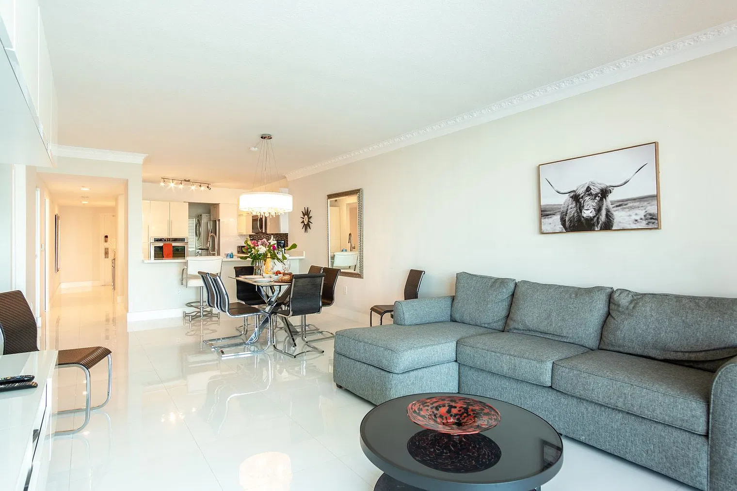 2 bed, 2.0 bath, 1194 sqft, $8,531 — Photo 1