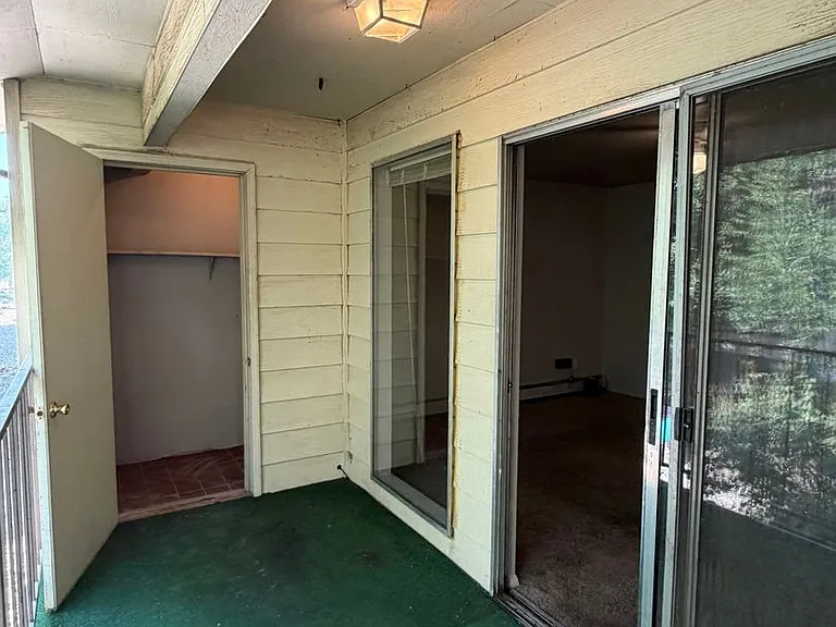 812 W Cedar Ct — Photo 18