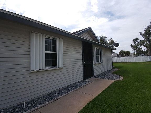 2nd image of 18 Bedford Dr