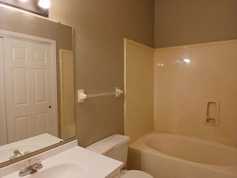 2689 Bay Pointe Cir N — Photo 6