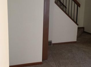 1705 Cedarbrook Ct, Sycamore, IL 60178