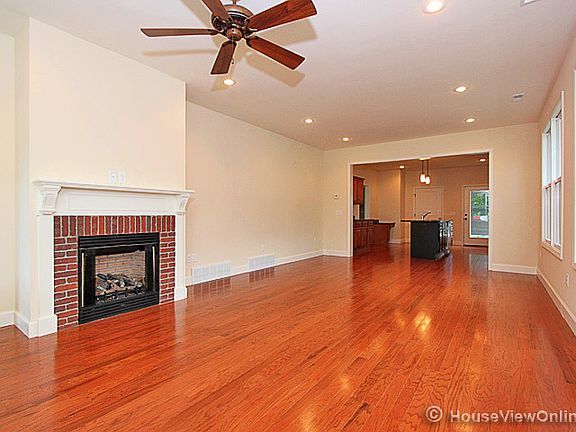 5th image of 2977 Walden Blvd