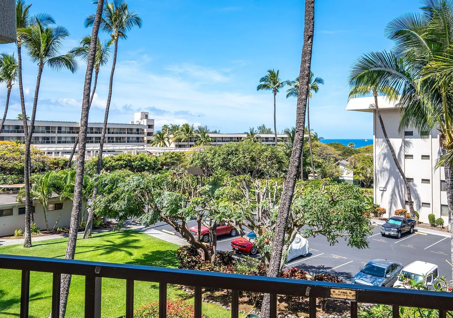 Ocean View 2/2 Fully Furnished + Newly Renovated Condo! — Photo 3