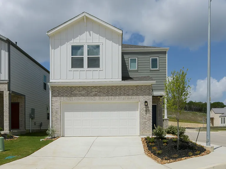 Altura Luxury Rental Homes — Photo 35