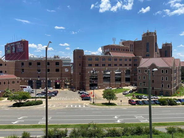 253 Hayden Rd APT 329, Tallahassee, FL 32304