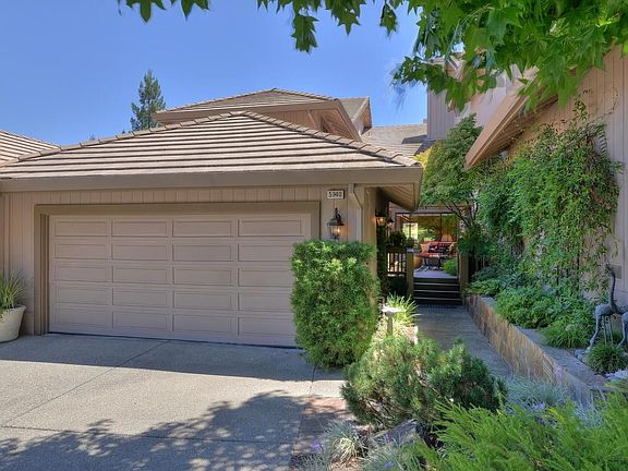 3rd image of 5940 Jenny Lind Ct