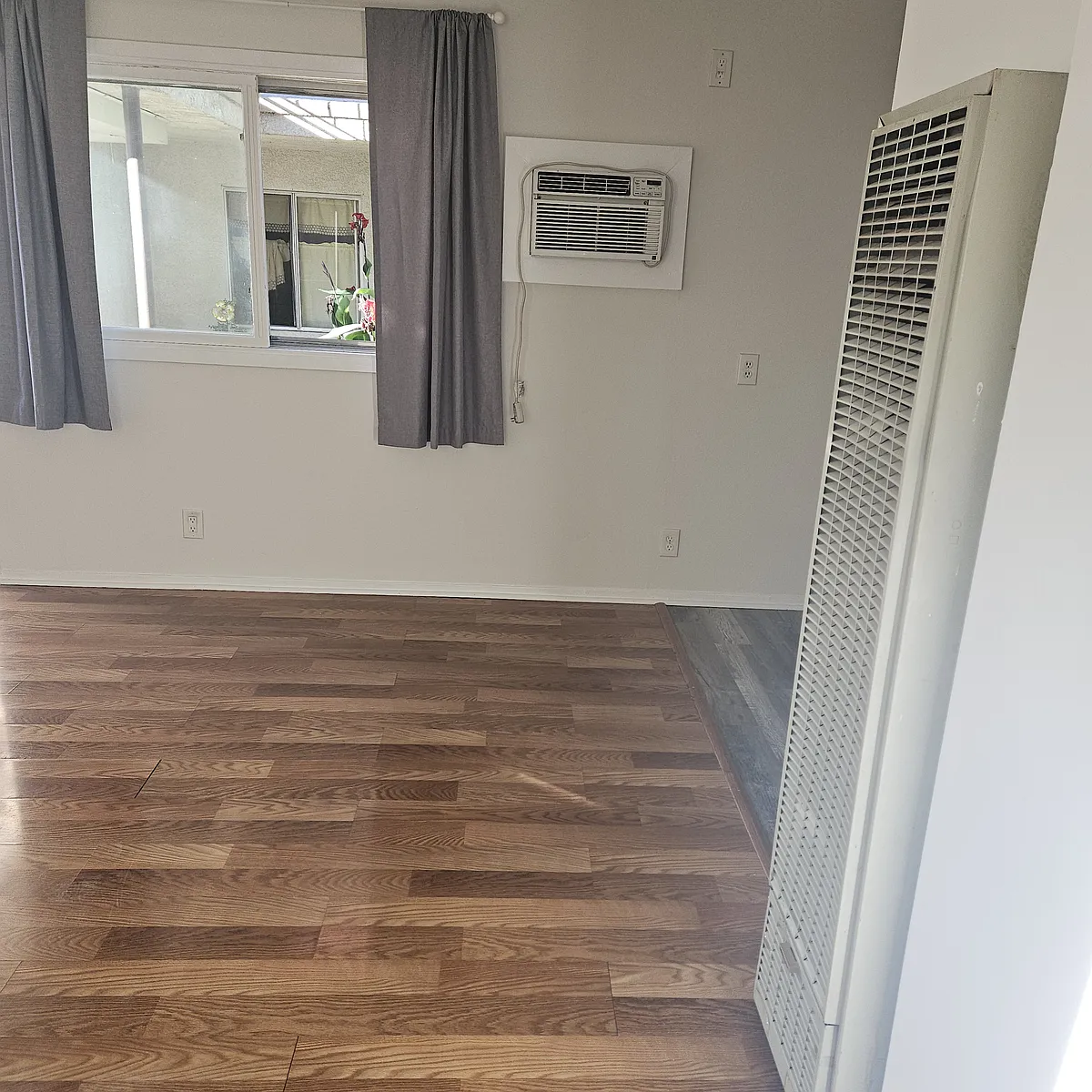 Building Photo - 8809 Etiwanda Ave #27