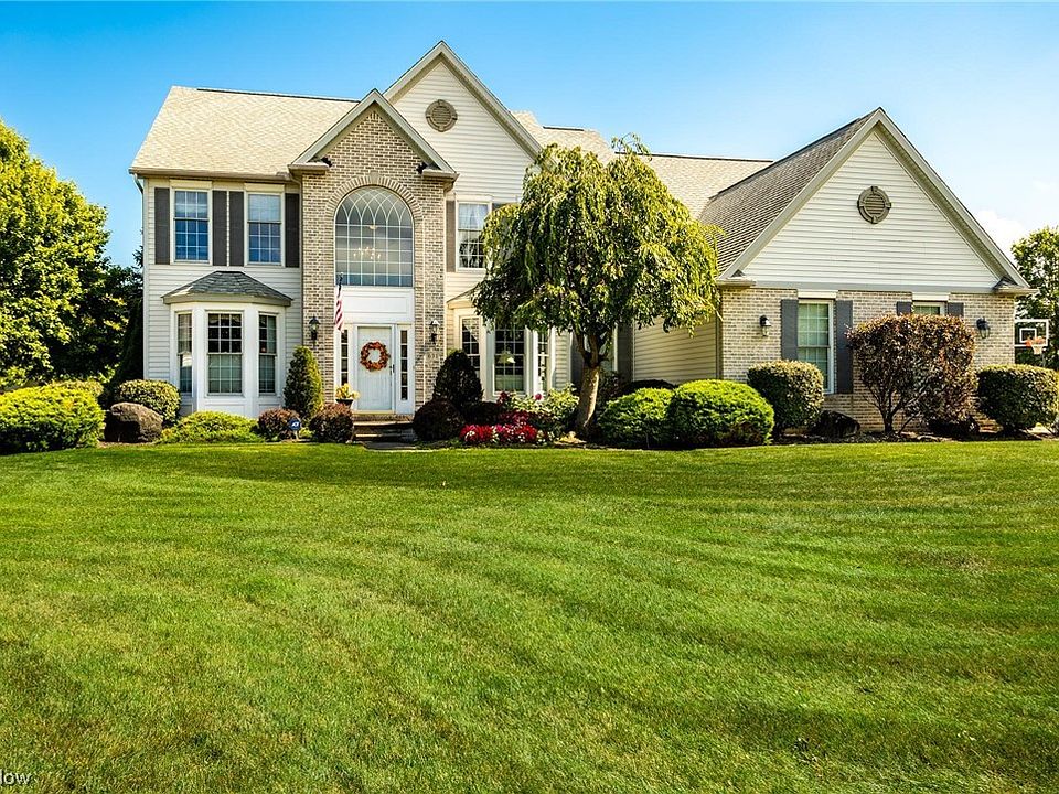 1st image of 631 Treeside Ln