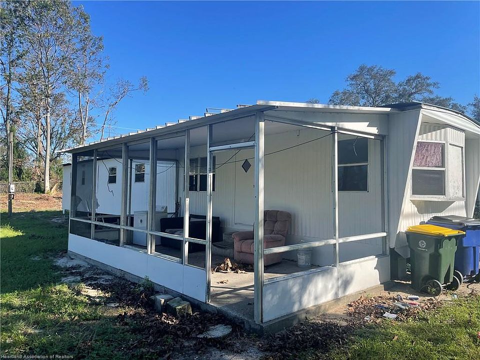 2nd image of 325 Highlands Blvd