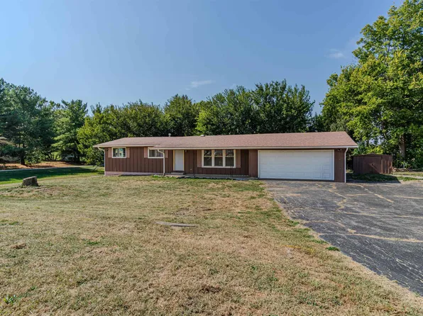 515 N Santa Fe Ave, Princeville, IL 61559