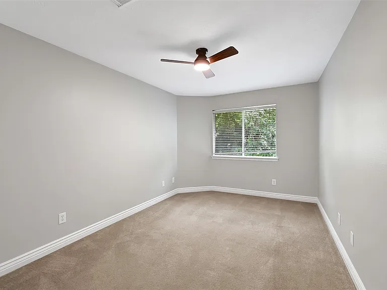 5914 Shadow Creek Ct — Photo 14