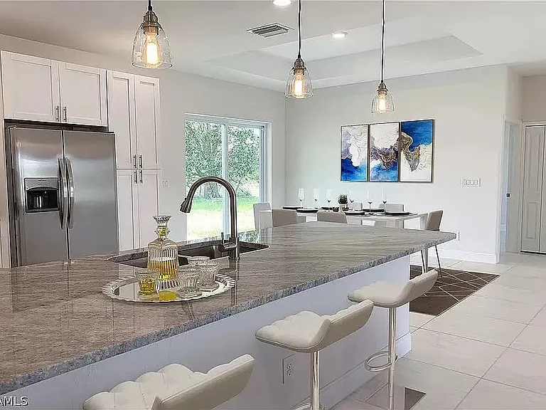 2812 NW 20th Ave — Photo 5