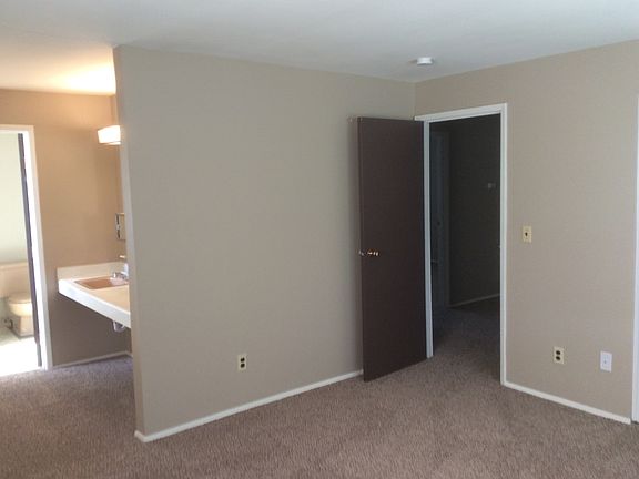 5th image of 12027 Gulfport Dr