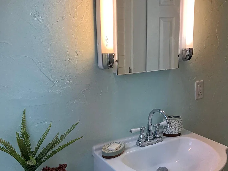 609 E Steed Dr — Photo 16