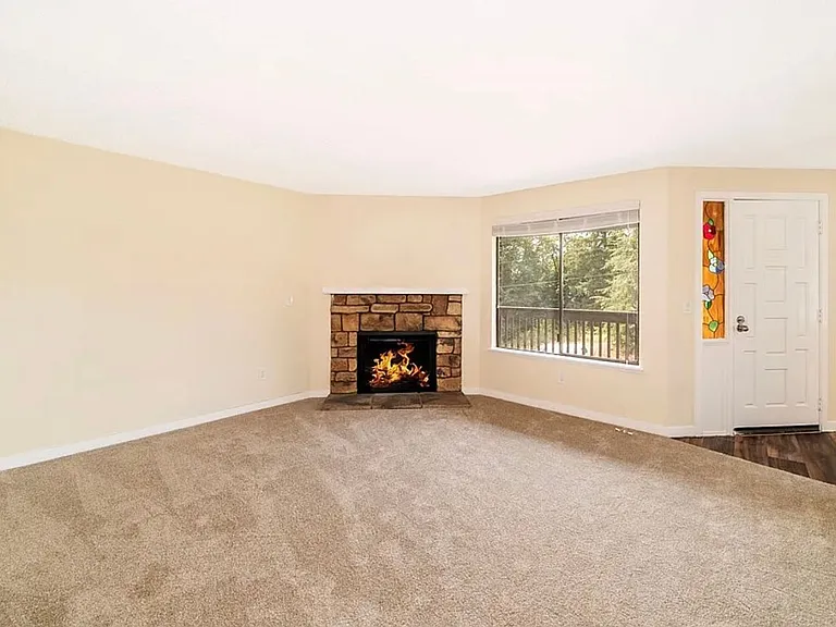 Royal View Apartments — Photo 11