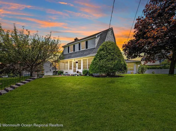 27 Shrewsbury Dr, Monmouth Beach, NJ 07750