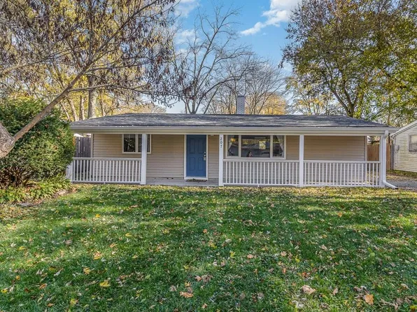 207 Arrowhead Trl, Porter, IN 46304