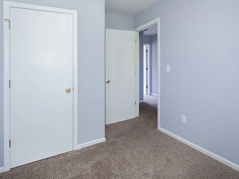 855 Regent Dr — Photo 9