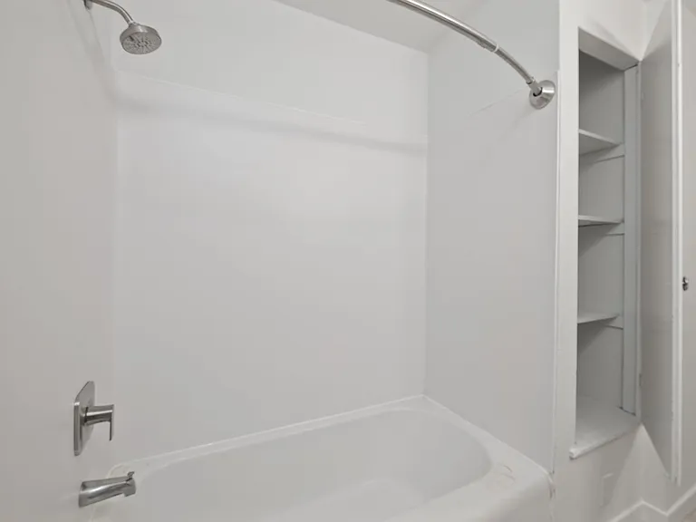 Loyal Heights Apartments — Photo 10