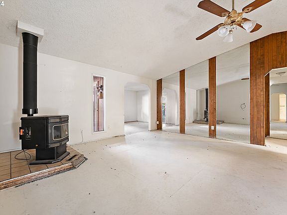 4th image of 14812 NE 78th St