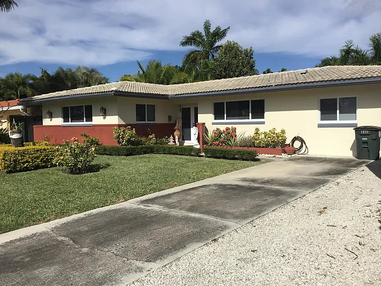 1277 W Camino Real — Photo 4